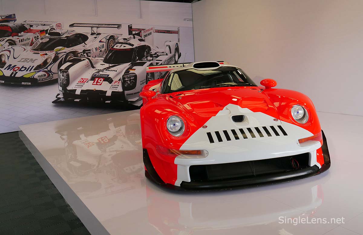 105-Porsche-GT1.jpg